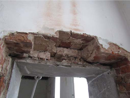 ÐÑÐ¿Ð°Ð´Ð°ÑÑÐ°Ñ ÐºÐ»Ð°Ð´ÐºÐ° Ð½Ð°Ð´ Ð´Ð²ÐµÑÑÑ